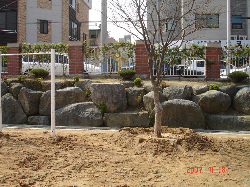 ㄴ교내 체육관 공사 체육기구 철거 및 보수.jpg